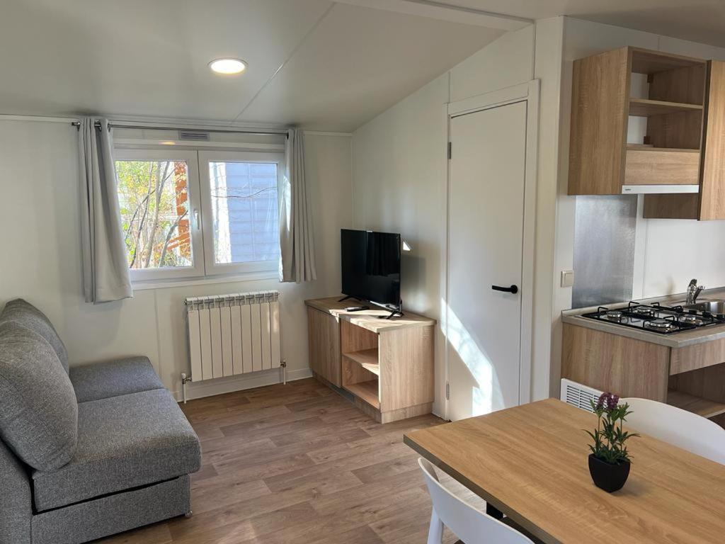 Bungalows&Albergue La Playa Logrono Luaran gambar