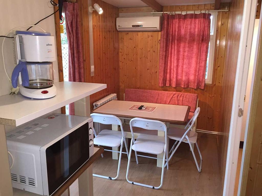 Bungalows&Albergue La Playa Logrono Luaran gambar